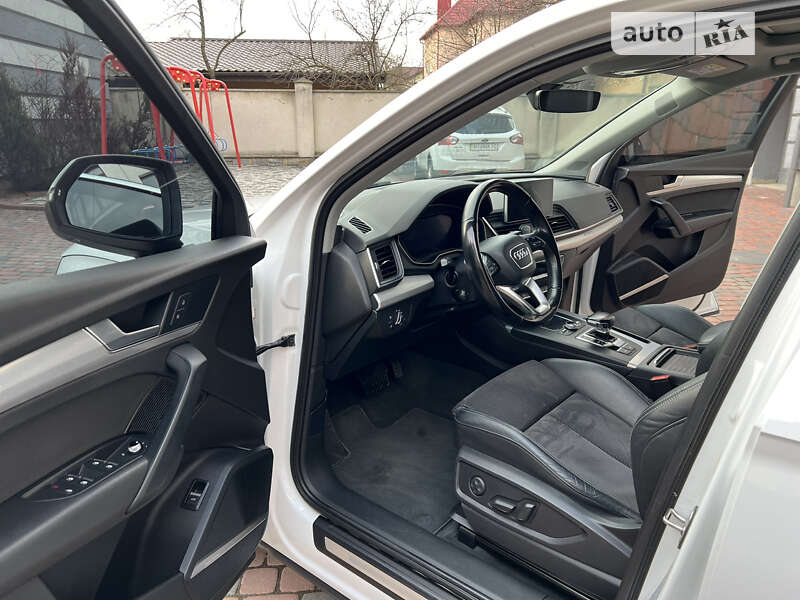 Позашляховик / Кросовер Audi Q5 2017 в Івано-Франківську