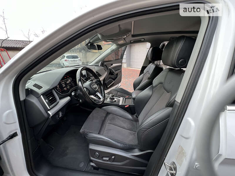 Позашляховик / Кросовер Audi Q5 2017 в Івано-Франківську