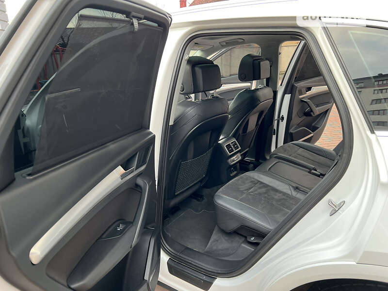 Позашляховик / Кросовер Audi Q5 2017 в Івано-Франківську