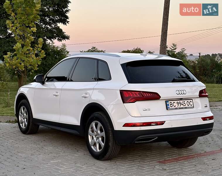 Внедорожник / Кроссовер Audi Q5 2018 в Золочеве
