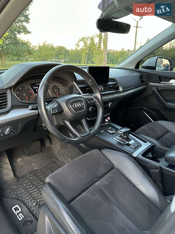 Внедорожник / Кроссовер Audi Q5 2018 в Золочеве