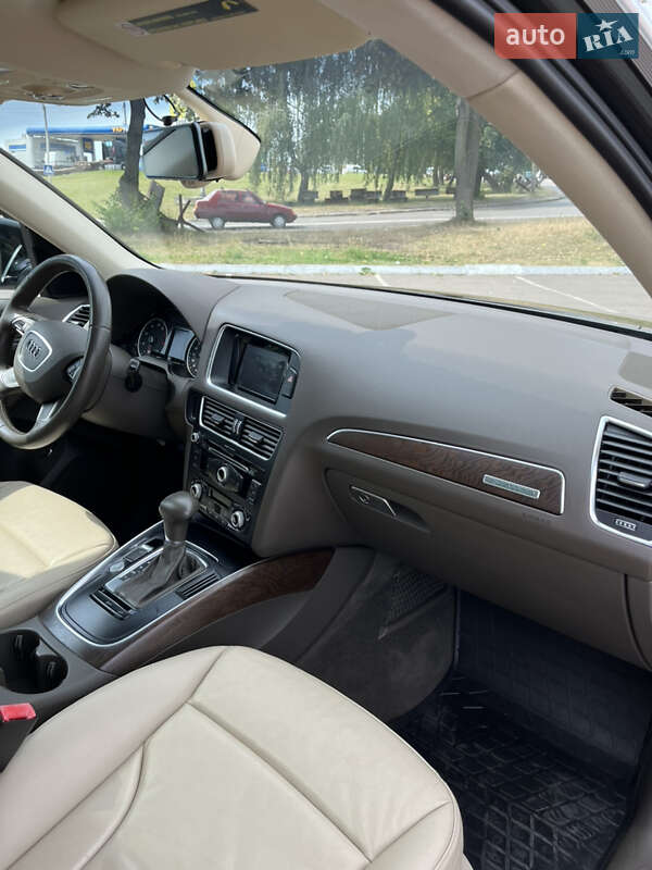 Внедорожник / Кроссовер Audi Q5 2014 в Ровно
