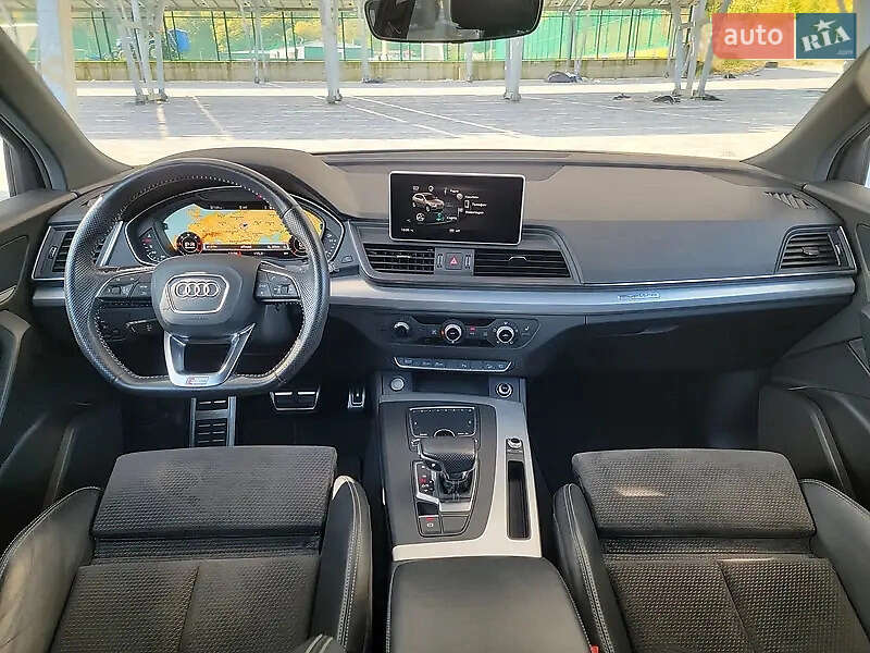 Позашляховик / Кросовер Audi Q5 2017 в Києві