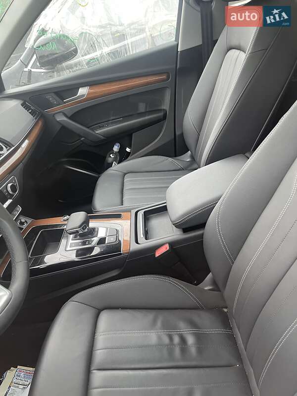 Внедорожник / Кроссовер Audi Q5 2021 в Львове