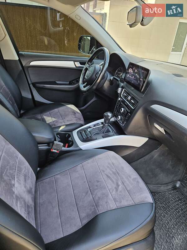 Внедорожник / Кроссовер Audi Q5 2016 в Черновцах