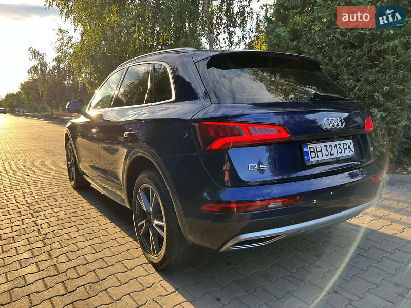 Позашляховик / Кросовер Audi Q5 2018 в Одесі