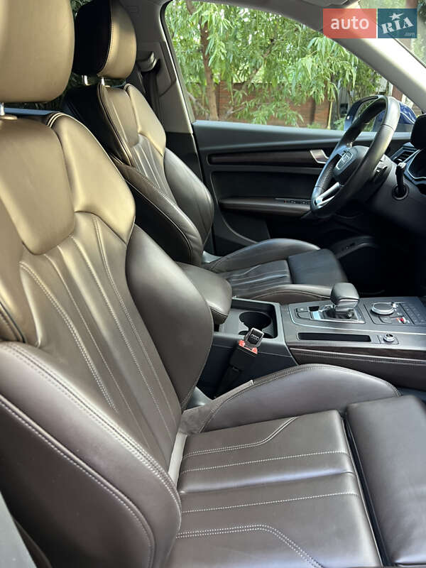 Позашляховик / Кросовер Audi Q5 2018 в Одесі