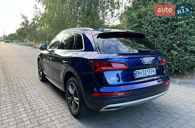 Внедорожник / Кроссовер Audi Q5 2018 в 