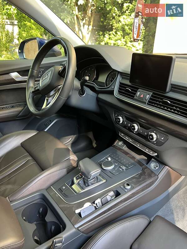 Позашляховик / Кросовер Audi Q5 2018 в Одесі