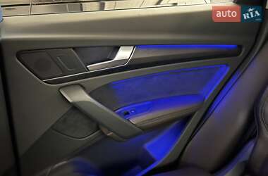 Внедорожник / Кроссовер Audi Q5 2018 в 