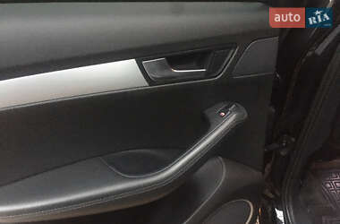 Позашляховик / Кросовер Audi Q5 2009 в 