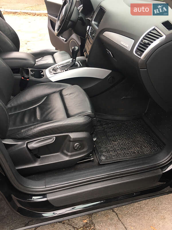 Внедорожник / Кроссовер Audi Q5 2009 в Владимире