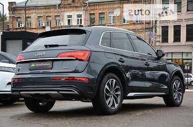 Внедорожник / Кроссовер Audi Q5 2021 в 