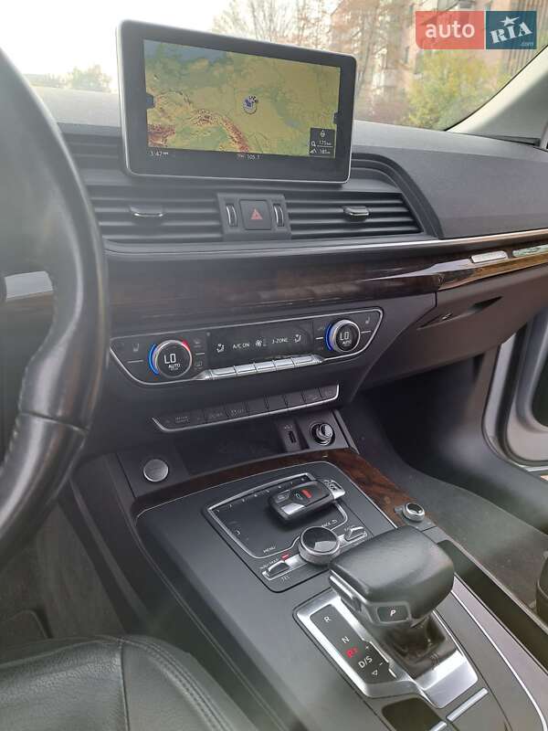 Внедорожник / Кроссовер Audi Q5 2018 в Ровно
