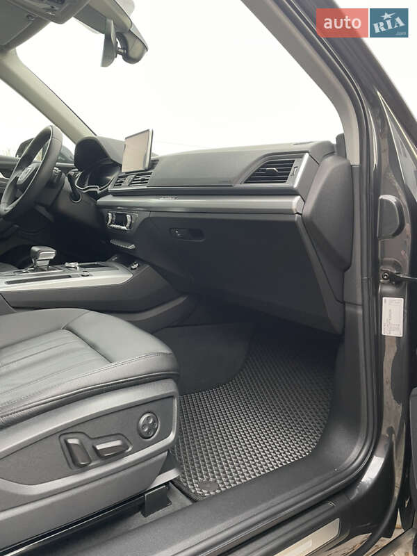 Внедорожник / Кроссовер Audi Q5 2019 в Ивано-Франковске