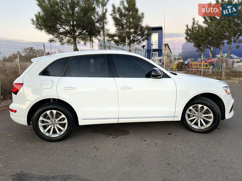 Внедорожник / Кроссовер Audi Q5 2015 в Одессе