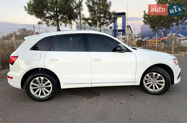 Внедорожник / Кроссовер Audi Q5 2015 в 