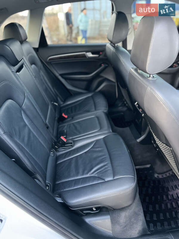 Внедорожник / Кроссовер Audi Q5 2015 в Одессе