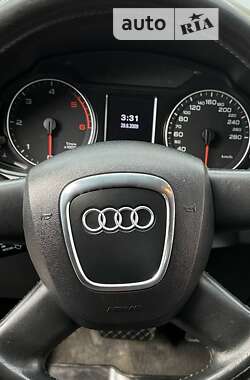 Внедорожник / Кроссовер Audi Q5 2009 в 