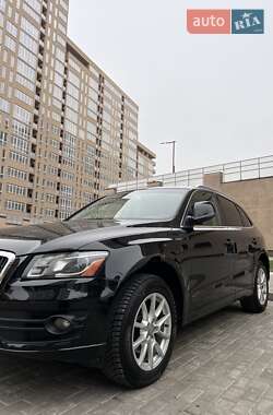 Внедорожник / Кроссовер Audi Q5 2012 в 