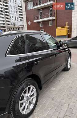 Внедорожник / Кроссовер Audi Q5 2012 в 