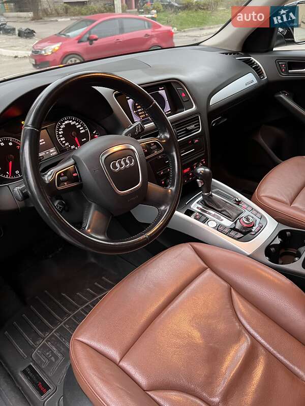 Внедорожник / Кроссовер Audi Q5 2012 в Харькове