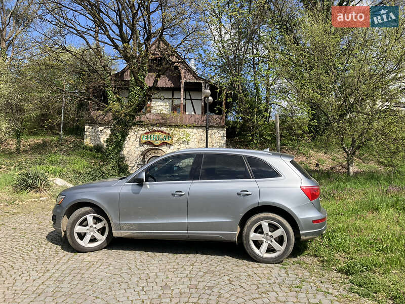 Внедорожник / Кроссовер Audi Q5 2010 в Дрогобыче