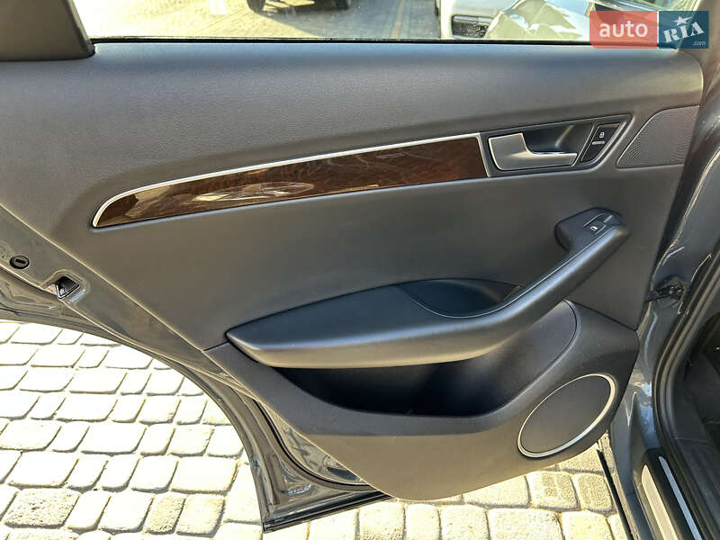 Внедорожник / Кроссовер Audi Q5 2011 в Львове