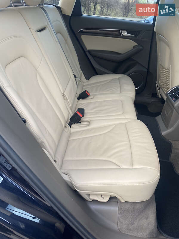 Позашляховик / Кросовер Audi Q5 2014 в Самборі