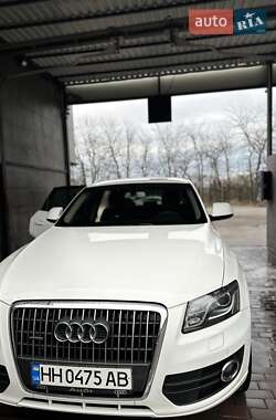 Внедорожник / Кроссовер Audi Q5 2011 в Киеве
