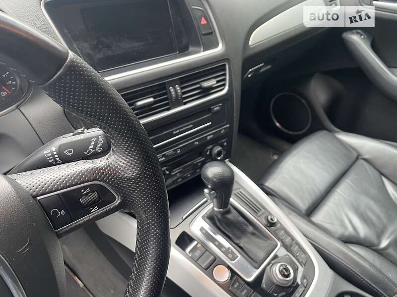 Внедорожник / Кроссовер Audi Q5 2012 в Луцке