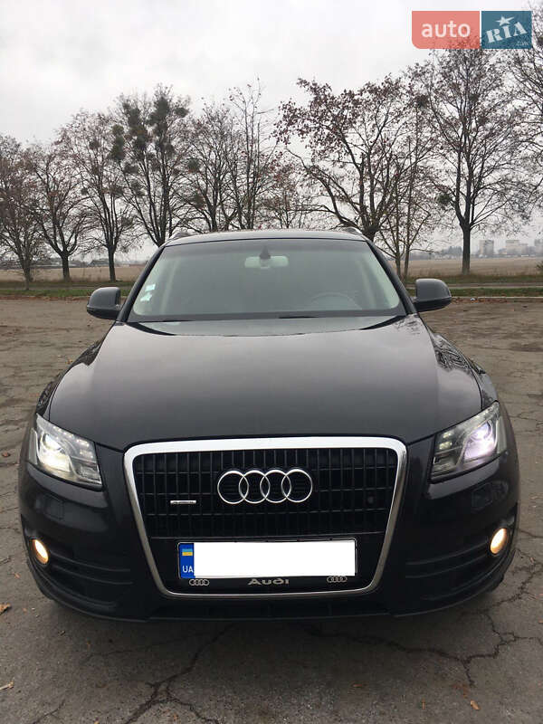 Внедорожник / Кроссовер Audi Q5 2009 в Владимире