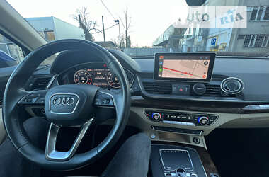 Внедорожник / Кроссовер Audi Q5 2016 в 