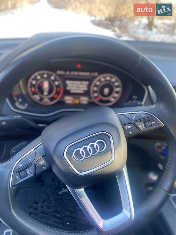 Внедорожник / Кроссовер Audi Q5 2018 в Смеле
