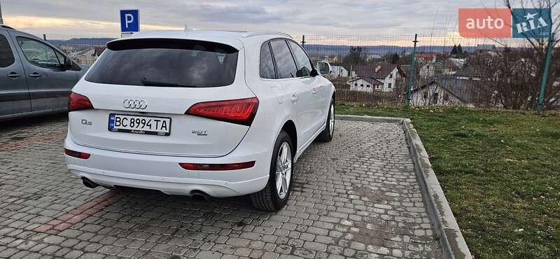 Позашляховик / Кросовер Audi Q5 2014 в Золочеві