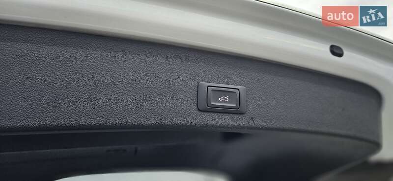 Позашляховик / Кросовер Audi Q5 2014 в Золочеві