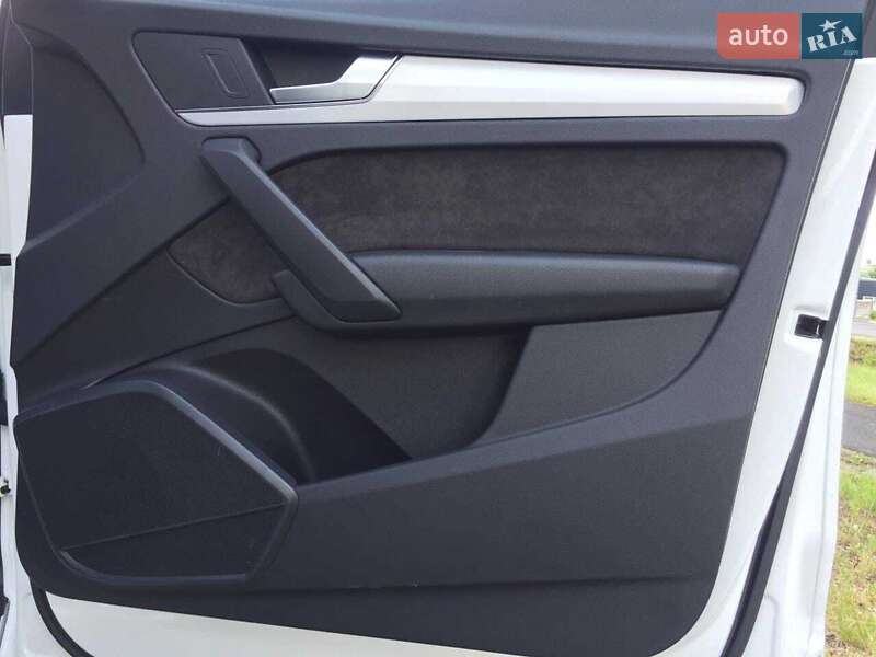 Внедорожник / Кроссовер Audi Q5 2018 в Киеве