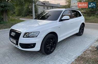 Внедорожник / Кроссовер Audi Q5 2010 в Днепре