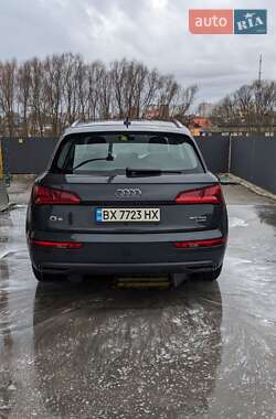 Внедорожник / Кроссовер Audi Q5 2019 в Хмельницком