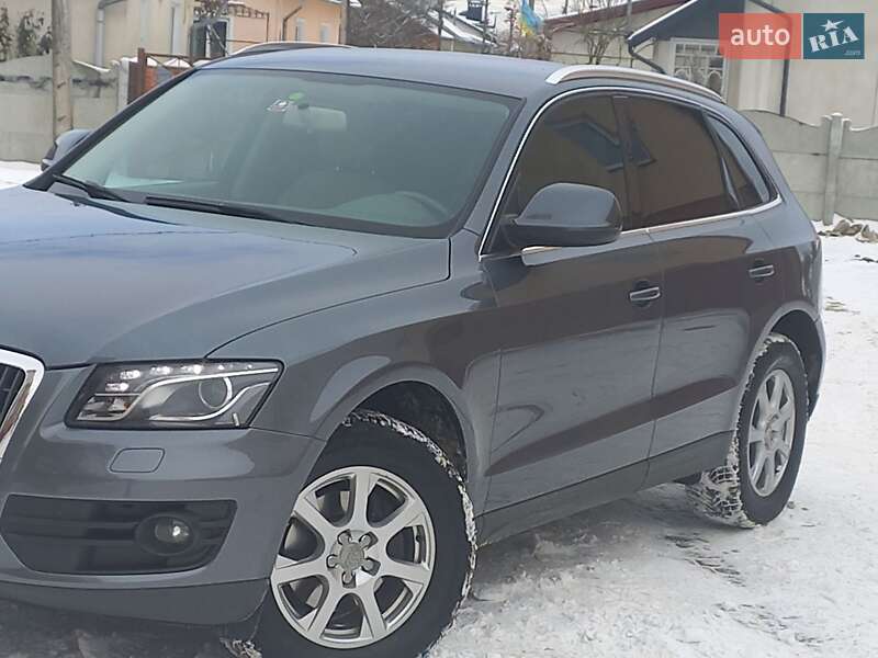Внедорожник / Кроссовер Audi Q5 2011 в Киеве