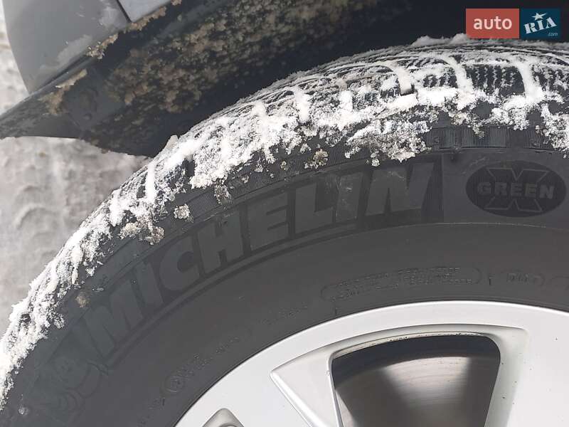 Внедорожник / Кроссовер Audi Q5 2011 в Киеве