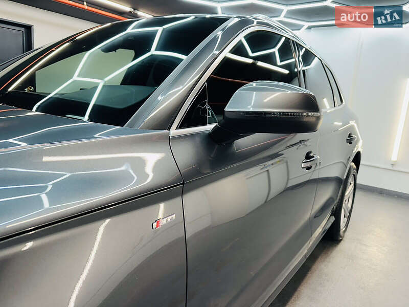 Внедорожник / Кроссовер Audi Q5 2019 в Луцке