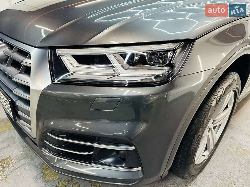 Внедорожник / Кроссовер Audi Q5 2019 в Луцке