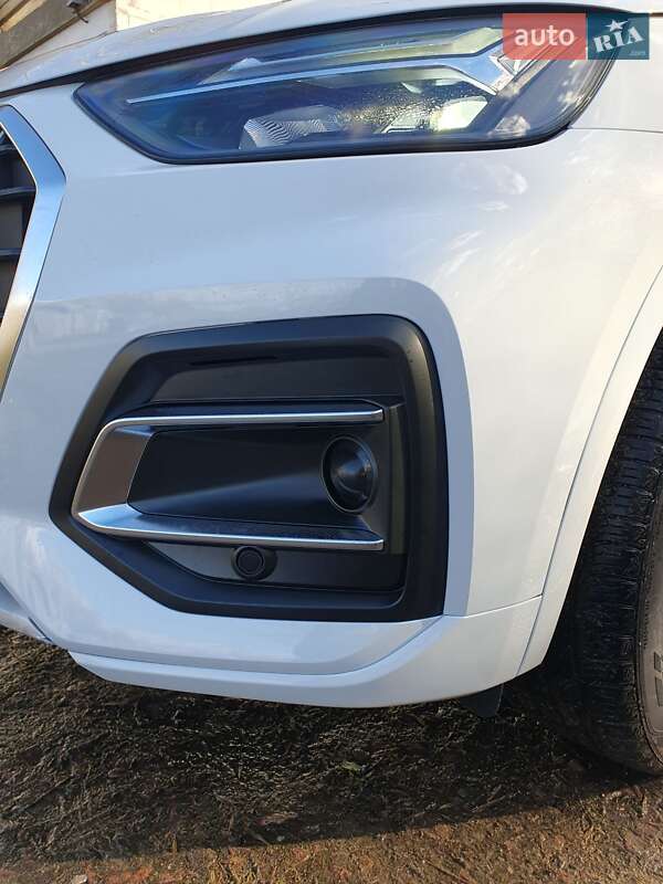 Позашляховик / Кросовер Audi Q5 2021 в Києві