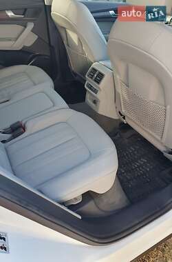 Внедорожник / Кроссовер Audi Q5 2021 в 