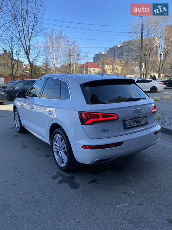 Внедорожник / Кроссовер Audi Q5 2018 в Днепре
