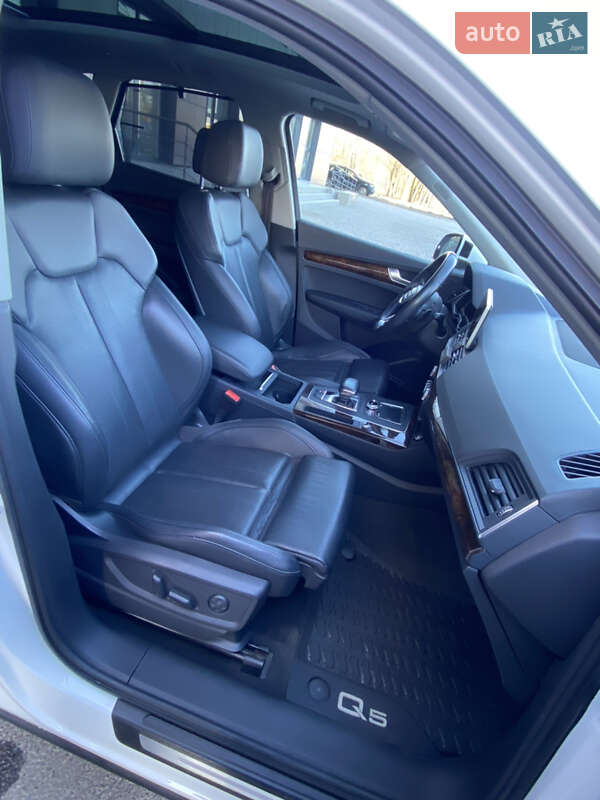 Внедорожник / Кроссовер Audi Q5 2018 в Днепре