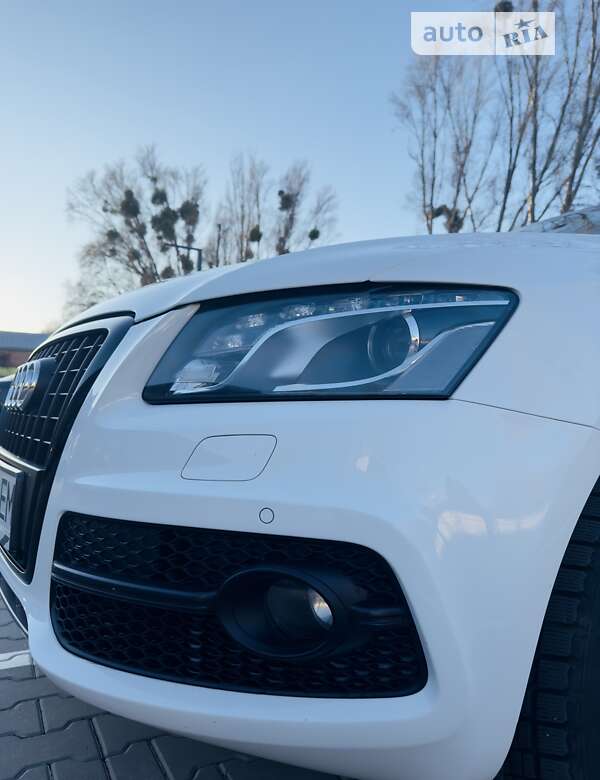 Внедорожник / Кроссовер Audi Q5 2011 в Черновцах