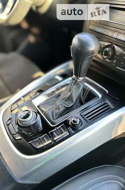 Внедорожник / Кроссовер Audi Q5 2011 в Черновцах