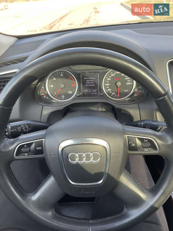 Внедорожник / Кроссовер Audi Q5 2009 в Полтаве
